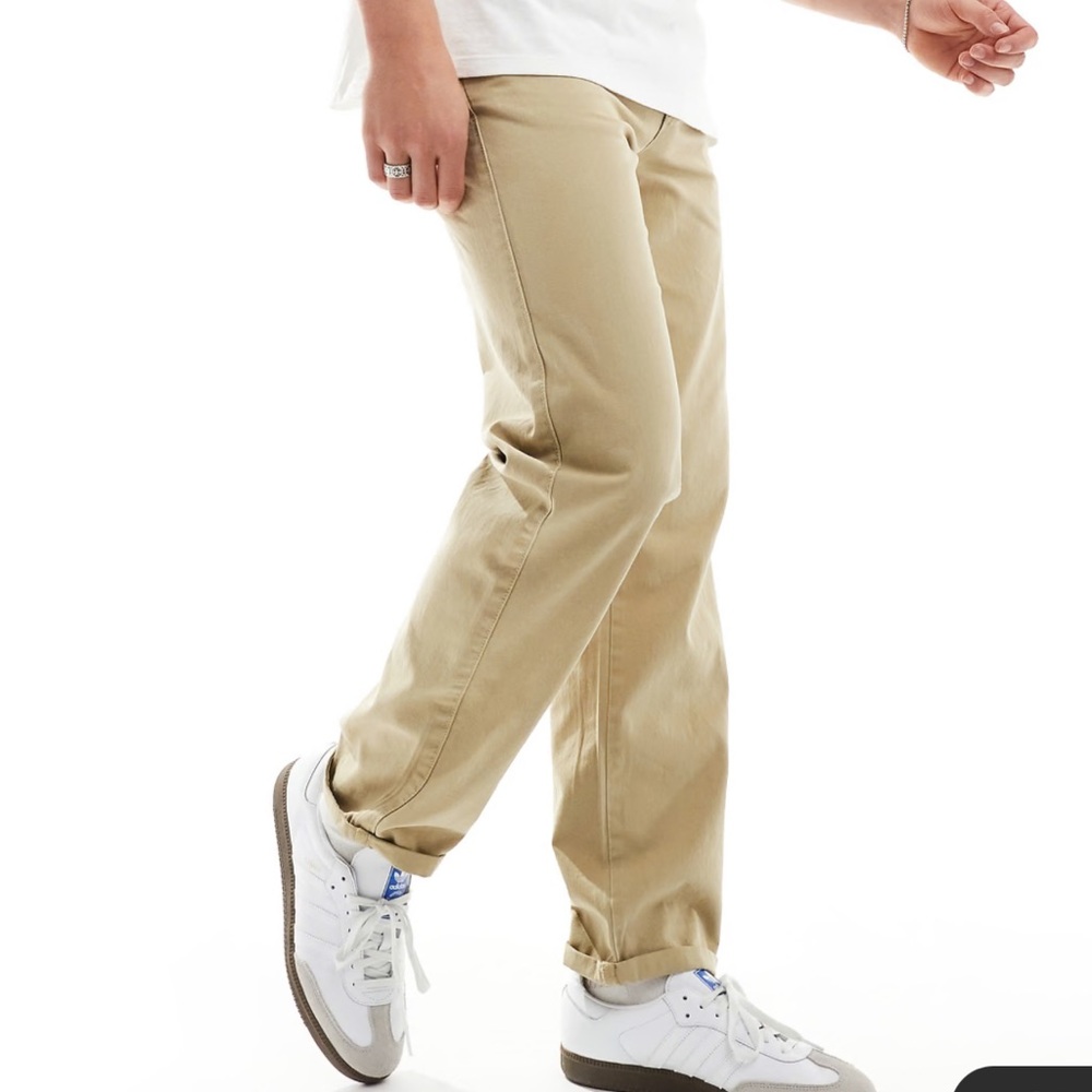 New ASOS DESIGN relaxed chinos in washed sage green Size 31/32